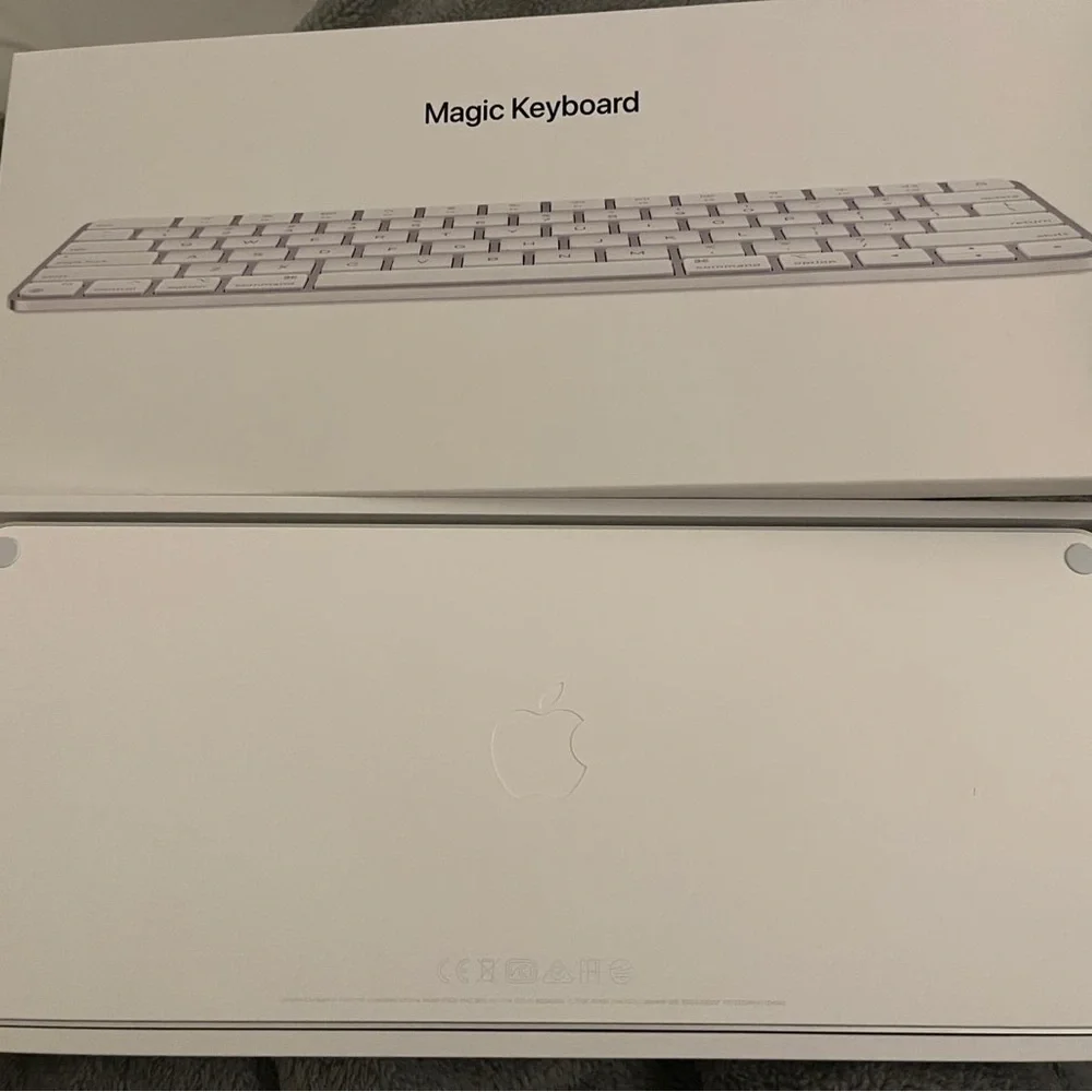 Apple Wireless Keyboard in White